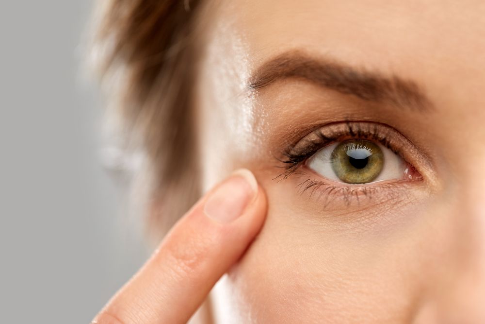 Identifying the Symptoms and Treatment Options for Retinal Detachment Retinal Detachment